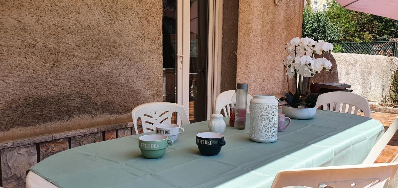 La Casa De Margarita Y Sisco, Villa Avec Piscine การ์กาซอน ภายนอก รูปภาพ